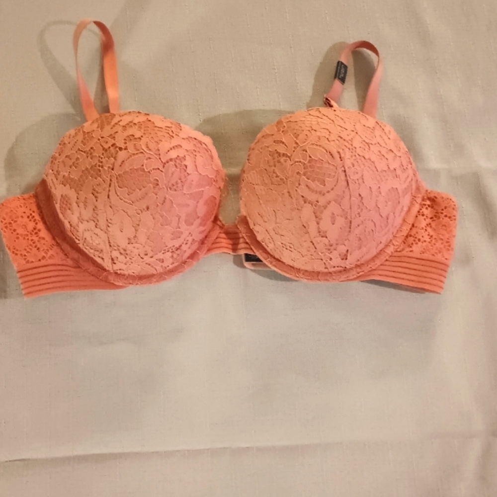 Victoria Secret Very Sexy Push-Up Bra.
